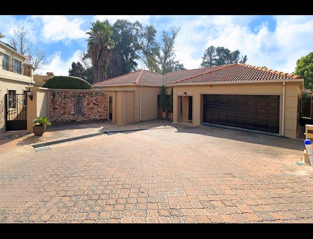3 BEDROOM HOUSE FOR SALE IN WAVERLEY